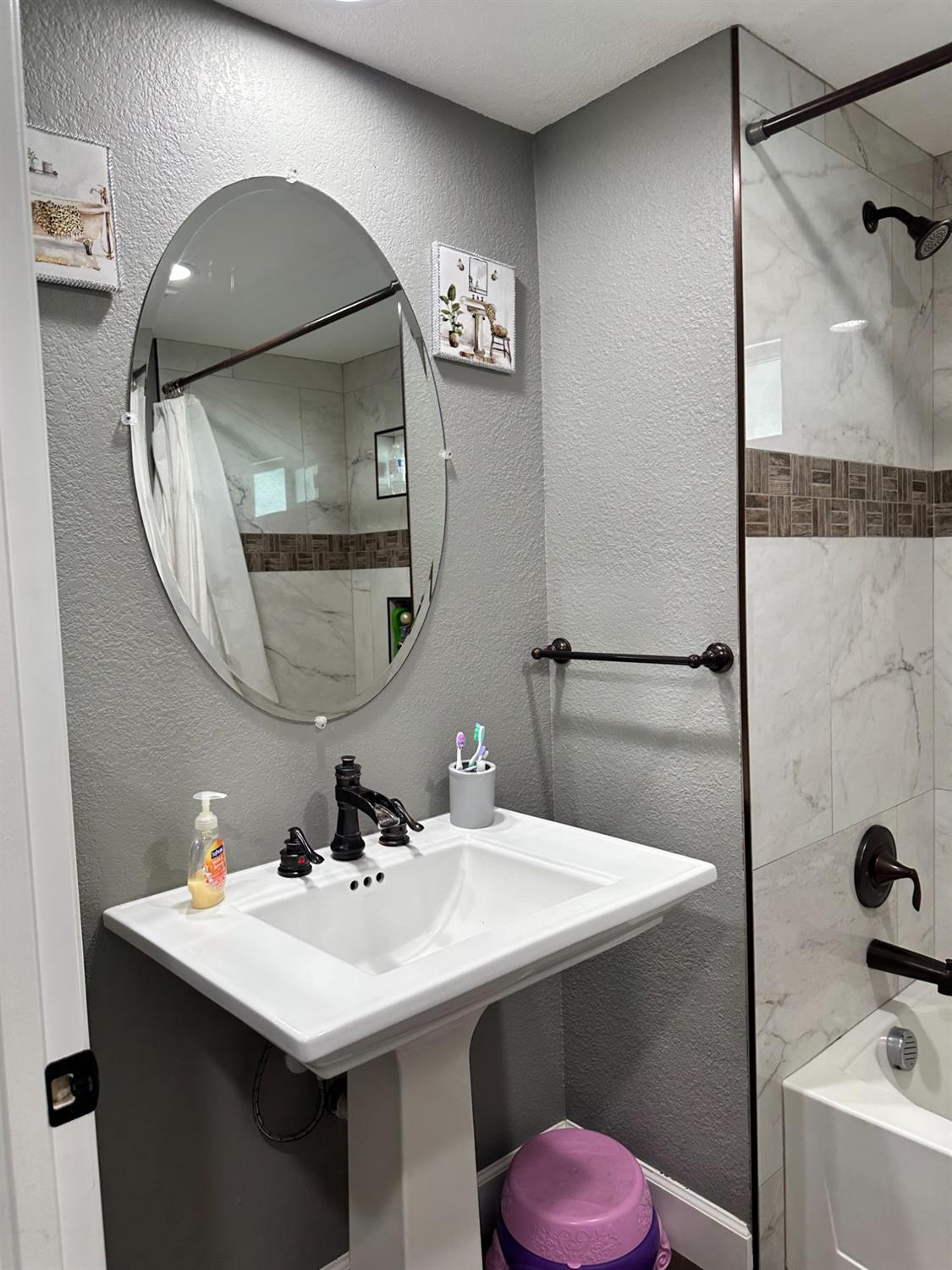 Detail Gallery Image 8 of 11 For 4900 N Hwy 99 232, Stockton,  CA 95212 - 3 Beds | 2 Baths