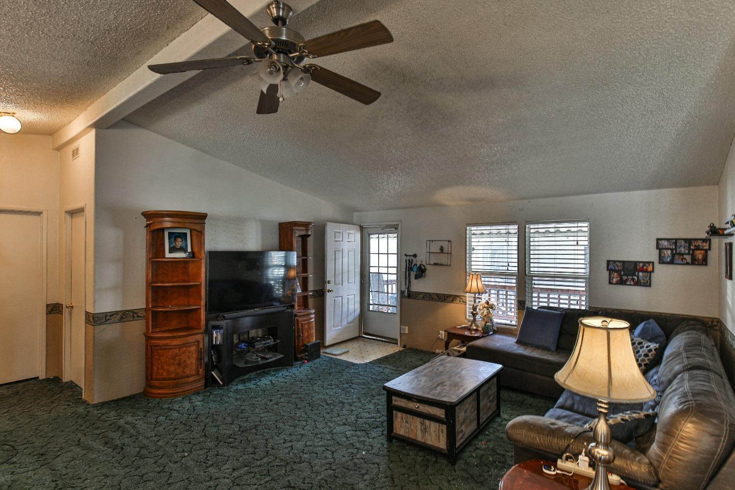 Detail Gallery Image 30 of 48 For 17 Commodore, Sacramento,  CA 95838 - 3 Beds | 2 Baths