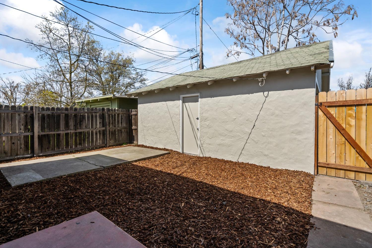 Detail Gallery Image 37 of 38 For 65 E Noble St, Stockton,  CA 95204 - 2 Beds | 1 Baths