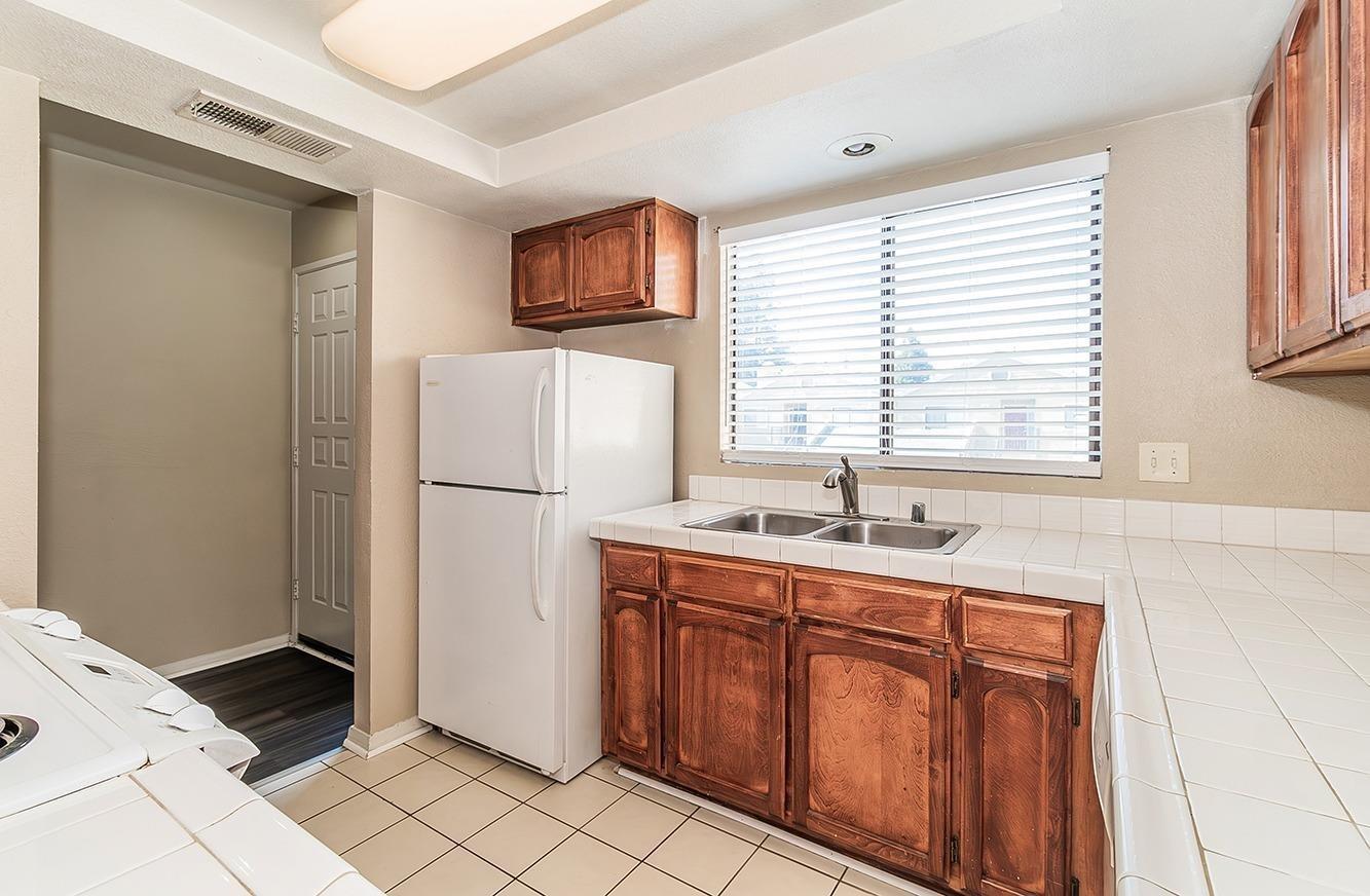 Detail Gallery Image 8 of 33 For 7675 N First St #202,  Fresno,  CA 93720 - 2 Beds | 2 Baths