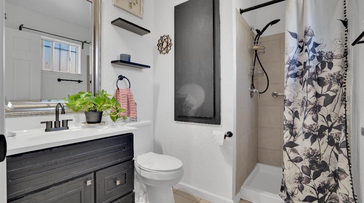 Detail Gallery Image 12 of 24 For 3268 Phelps St, Stockton,  CA 95206 - 3 Beds | 2 Baths