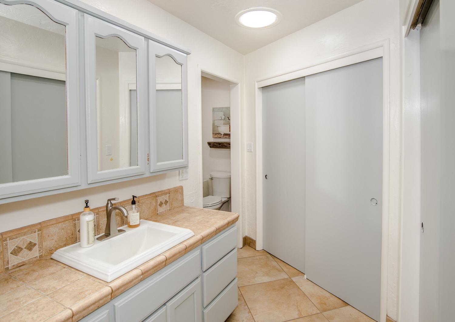 Detail Gallery Image 24 of 79 For 19293 Hillcrest Dr, Woodland,  CA 95695 - 3 Beds | 2/1 Baths