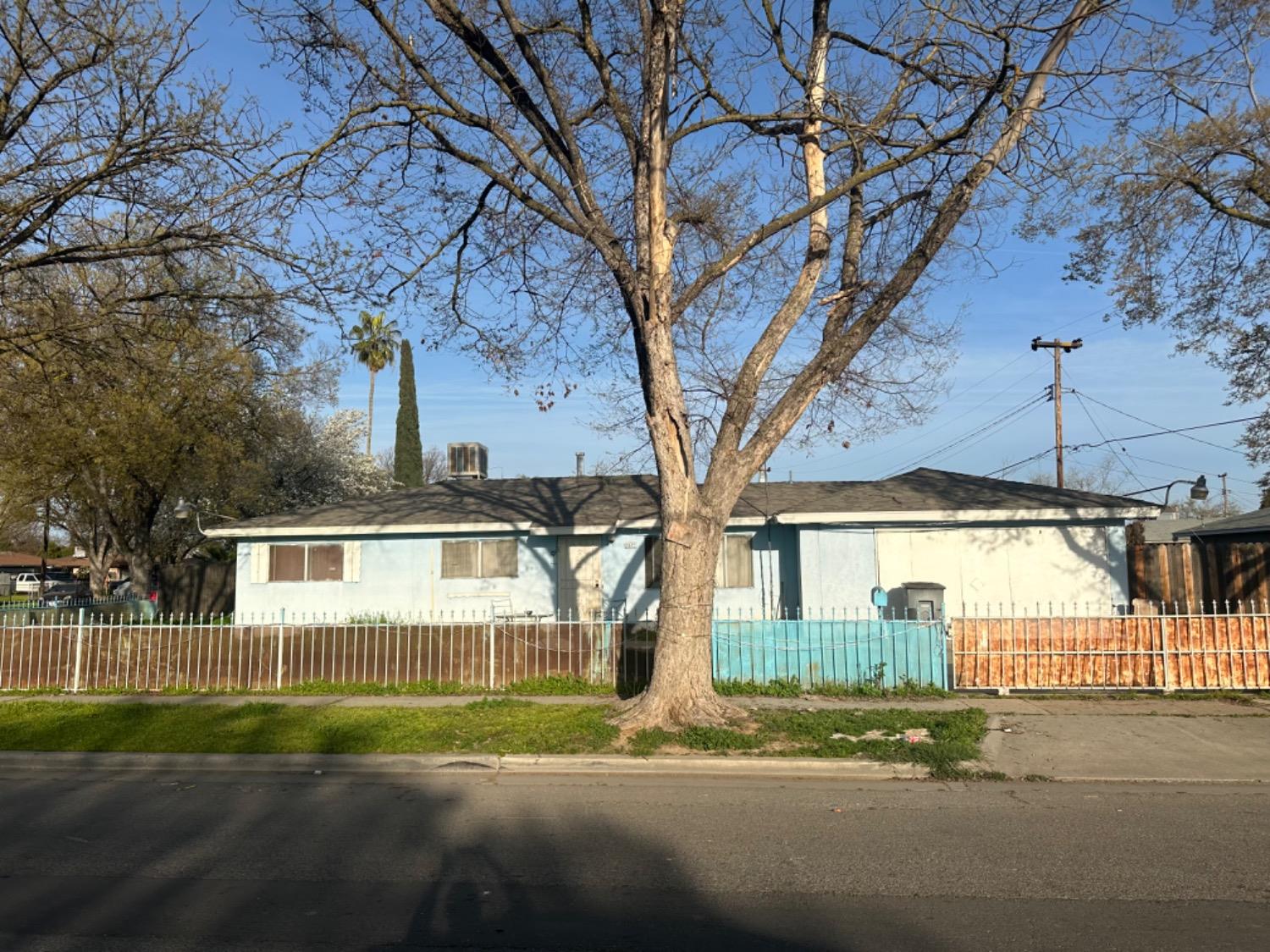 2673 S Bardell Avenue, Fresno, CA 93706