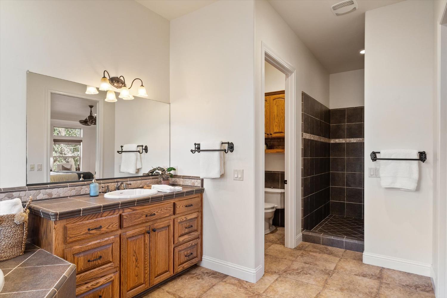 Detail Gallery Image 37 of 68 For 1826 Pasatiempo Dr, Durham,  CA 95938 - 4 Beds | 4/1 Baths