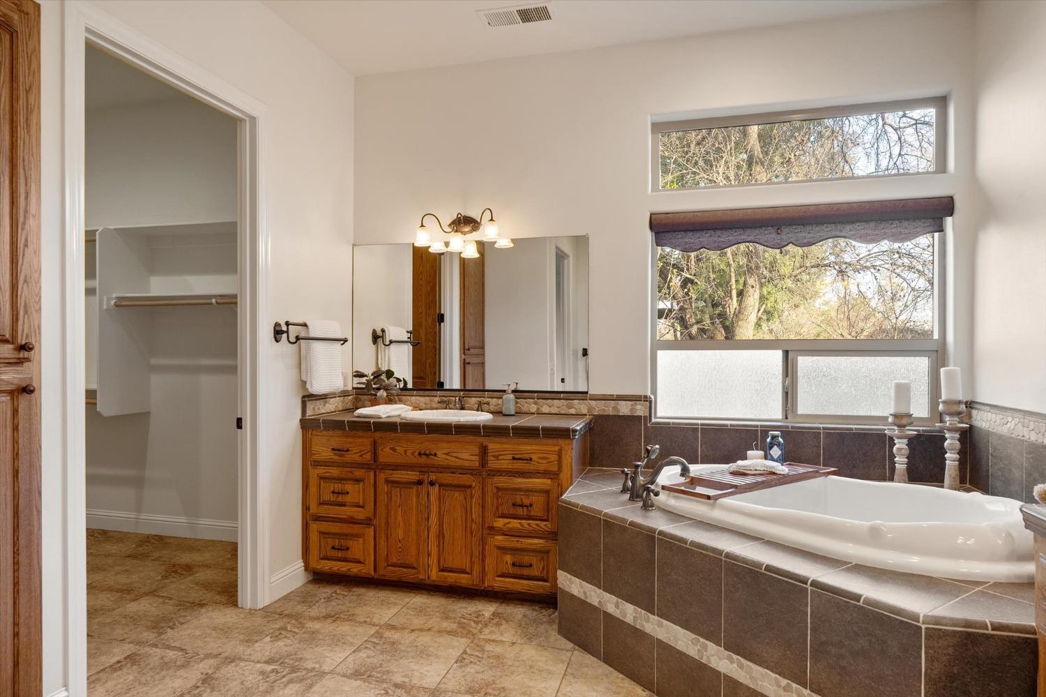 Detail Gallery Image 36 of 68 For 1826 Pasatiempo Dr, Durham,  CA 95938 - 4 Beds | 4/1 Baths