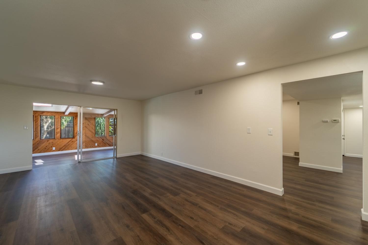 Detail Gallery Image 10 of 28 For 3812 Delano Ave, Stockton,  CA 95204 - 3 Beds | 2 Baths