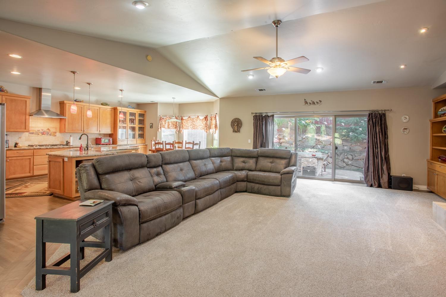 Detail Gallery Image 5 of 58 For 22260 Placer Hills Rd, Colfax,  CA 95713 - 3 Beds | 2/1 Baths