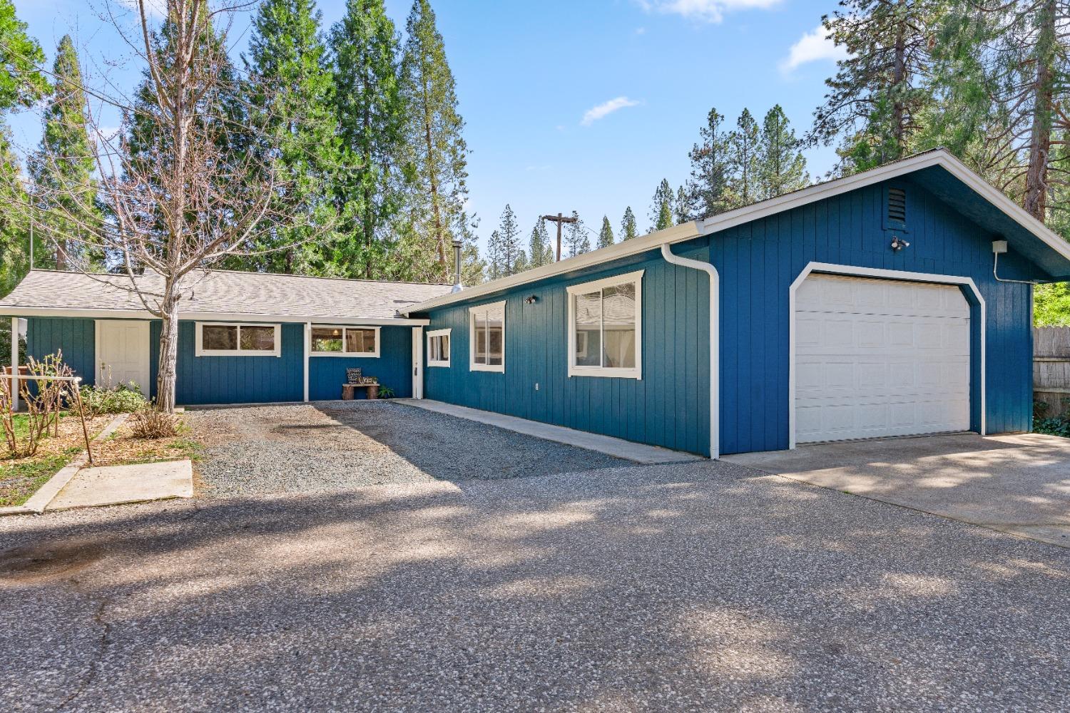 Detail Gallery Image 2 of 75 For 13015 Greenhorn Rd, Grass Valley,  CA 95945 - 3 Beds | 1 Baths