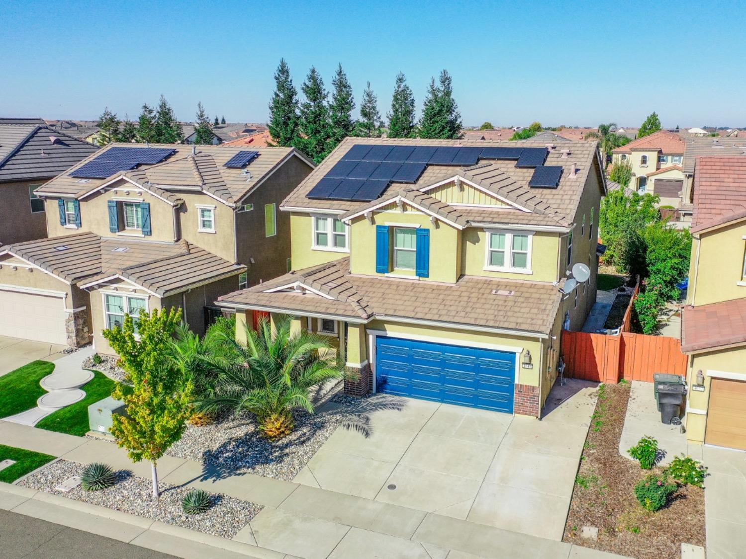 Photo of 4040 Weathervane Wy in Roseville, CA