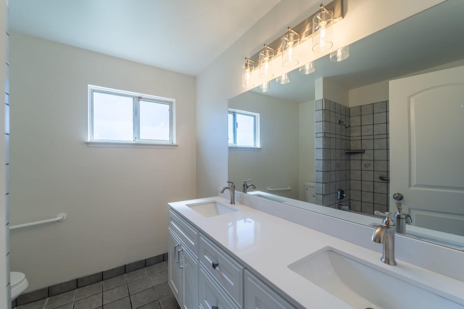 Detail Gallery Image 21 of 28 For 3812 Delano Ave, Stockton,  CA 95204 - 3 Beds | 2 Baths