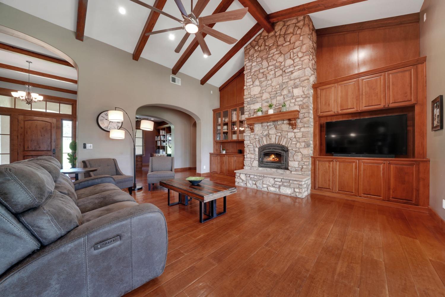 Detail Gallery Image 27 of 93 For 5555 Red Valley Rd, Ione,  CA 95640 - 4 Beds | 3/1 Baths