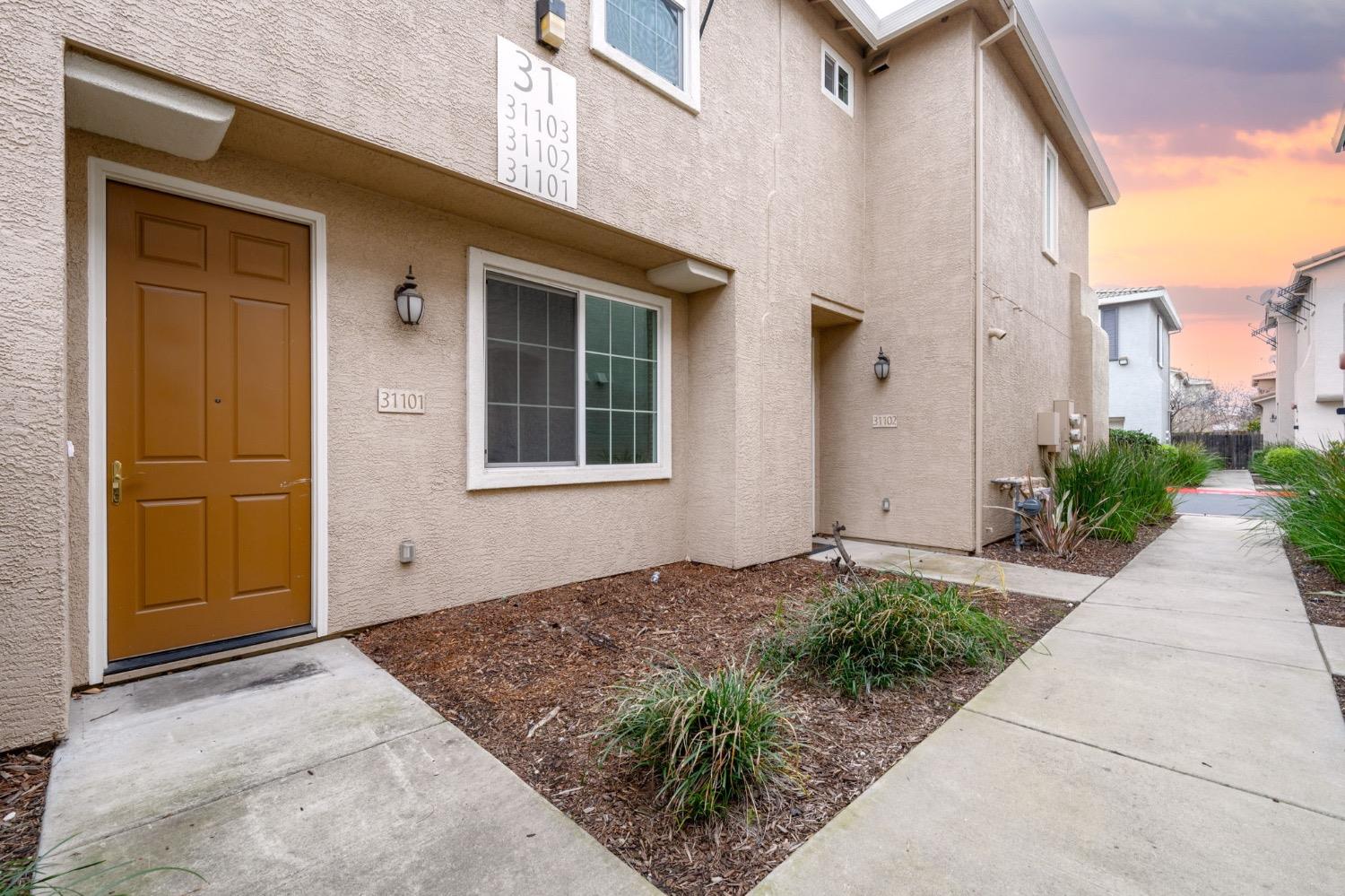 Detail Gallery Image 2 of 43 For 7515 Sheldon Rd #31101,  Elk Grove,  CA 95758 - 3 Beds | 2/1 Baths