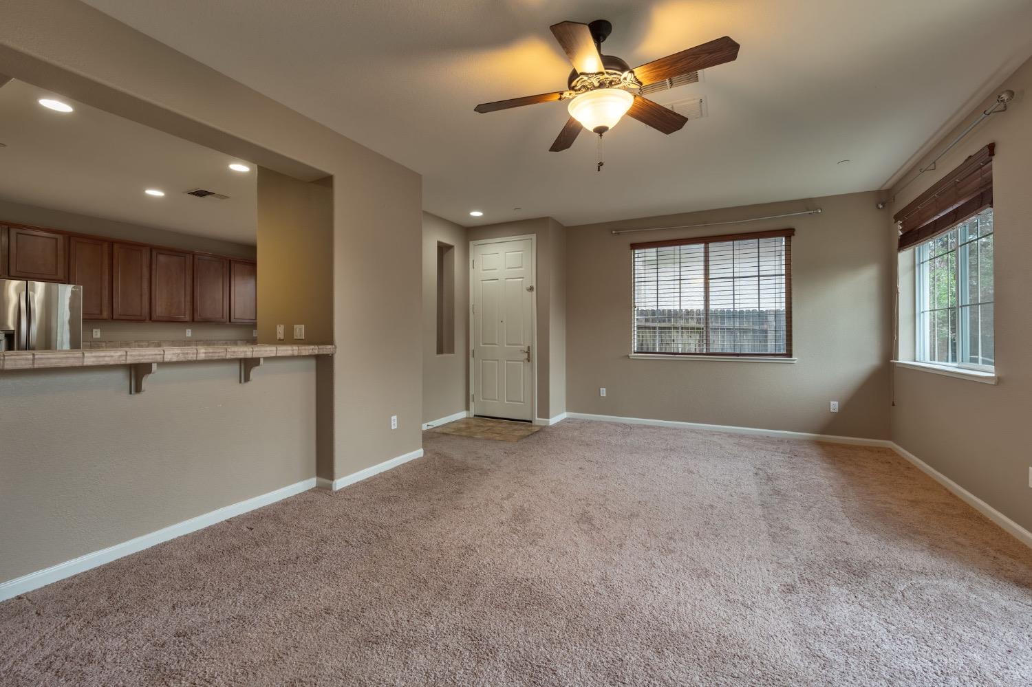Detail Gallery Image 8 of 43 For 7515 Sheldon Rd #31101,  Elk Grove,  CA 95758 - 3 Beds | 2/1 Baths