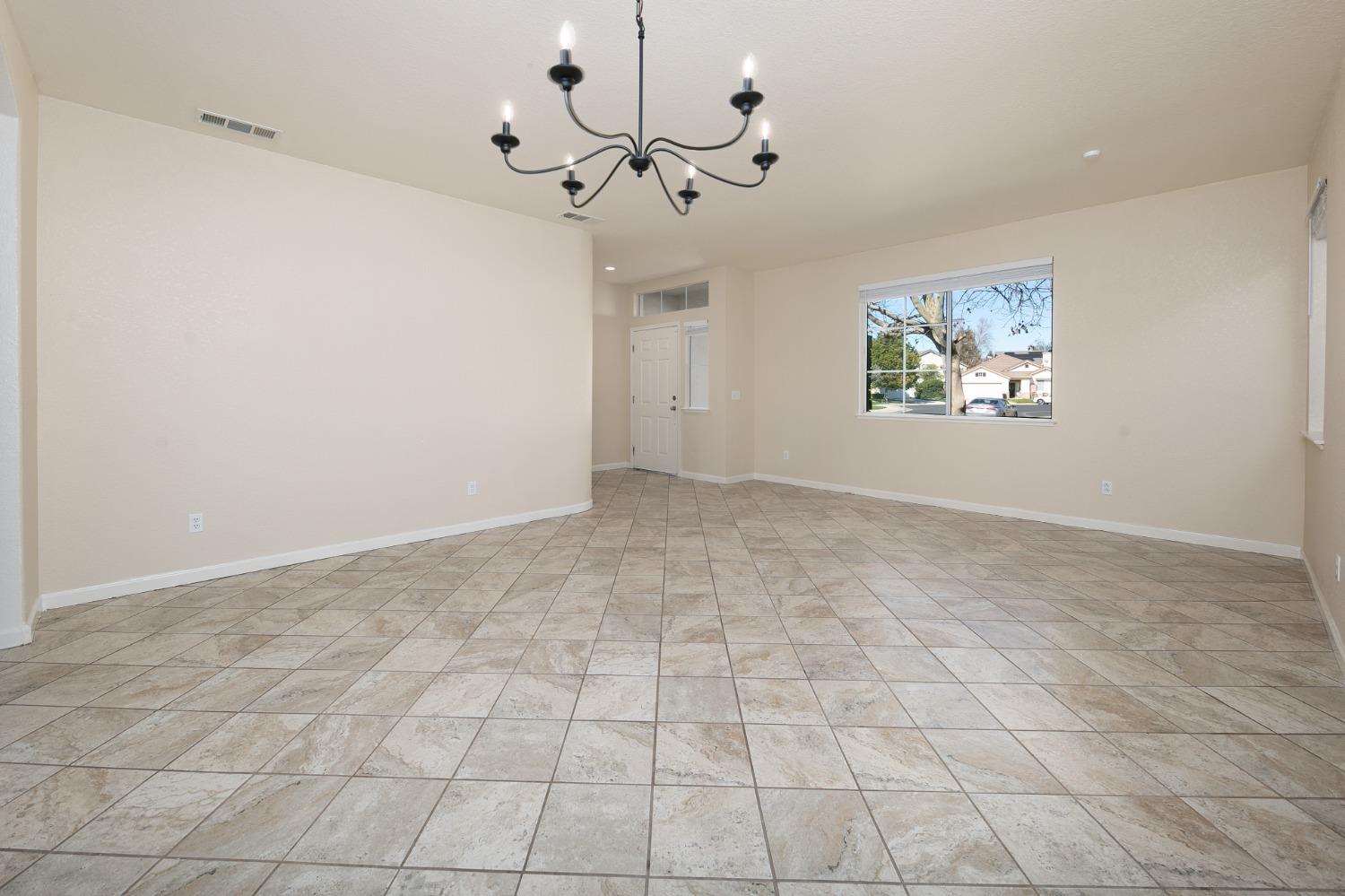 Detail Gallery Image 43 of 63 For 4093 Maddie Cir, Stockton,  CA 95209 - 4 Beds | 2 Baths