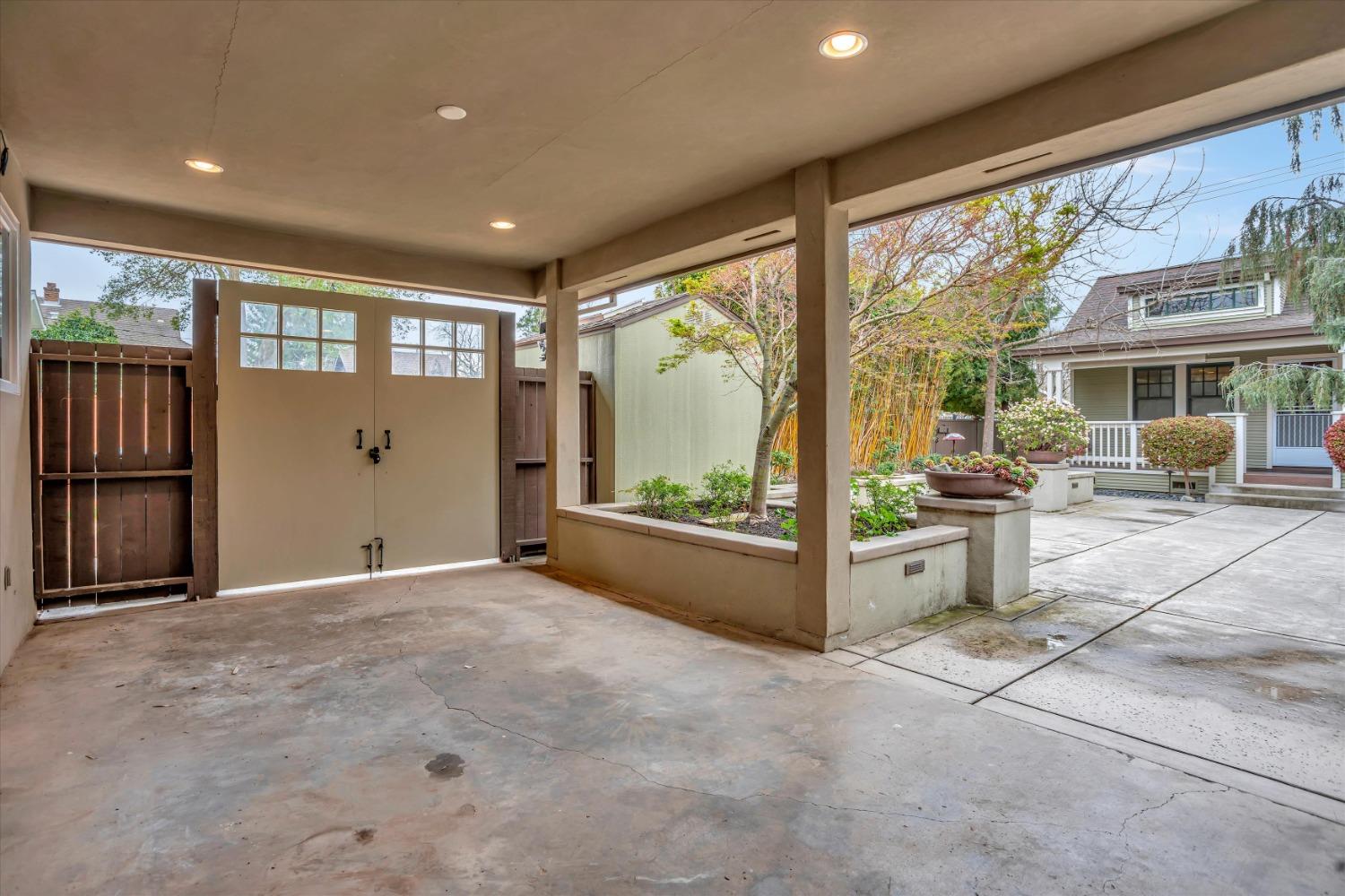 Detail Gallery Image 36 of 68 For 1348 37th St, Sacramento,  CA 95816 - 5 Beds | 3/1 Baths