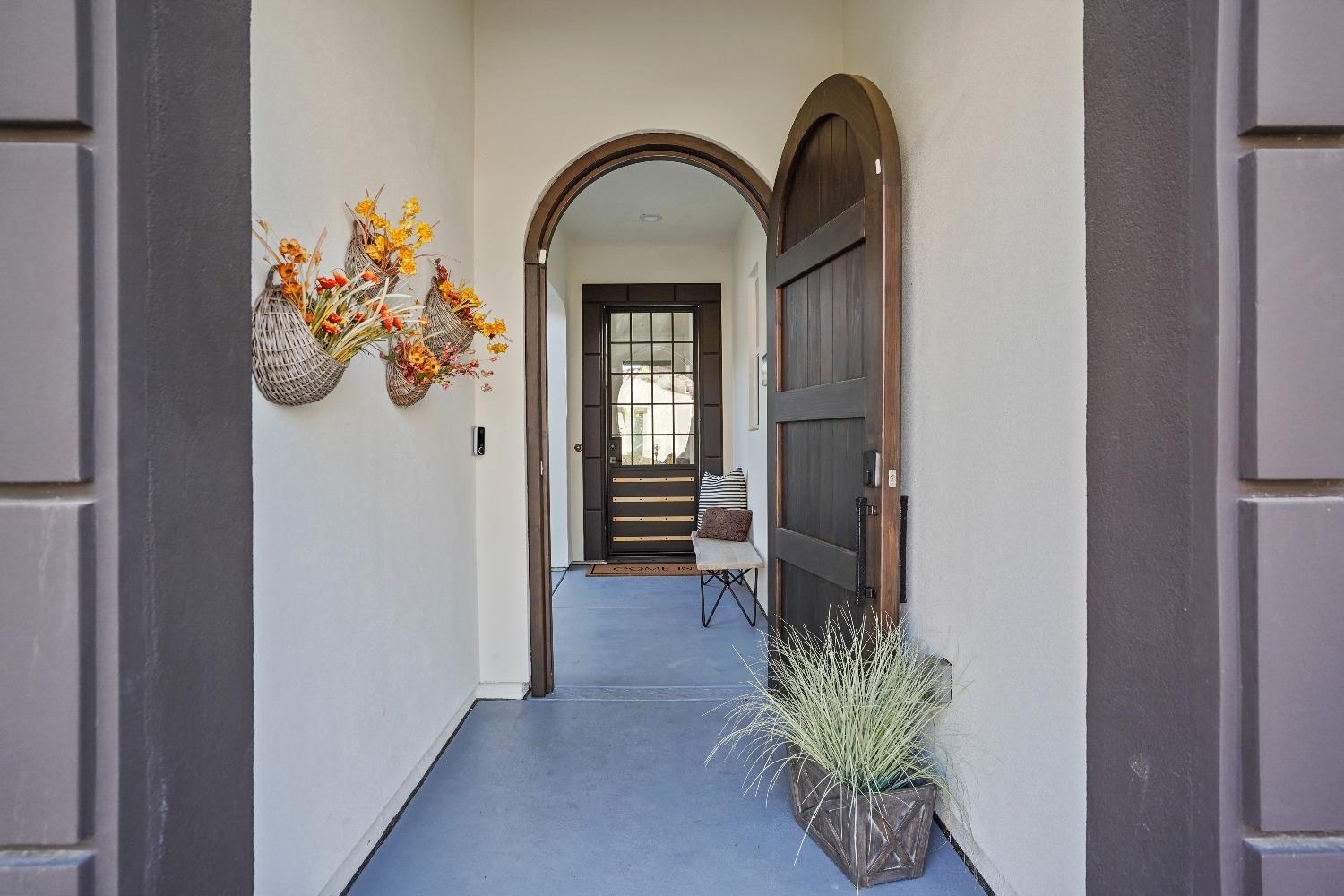 Detail Gallery Image 5 of 24 For 8780 Woodgrove Cir, Granite Bay,  CA 95746 - 5 Beds | 2/1 Baths