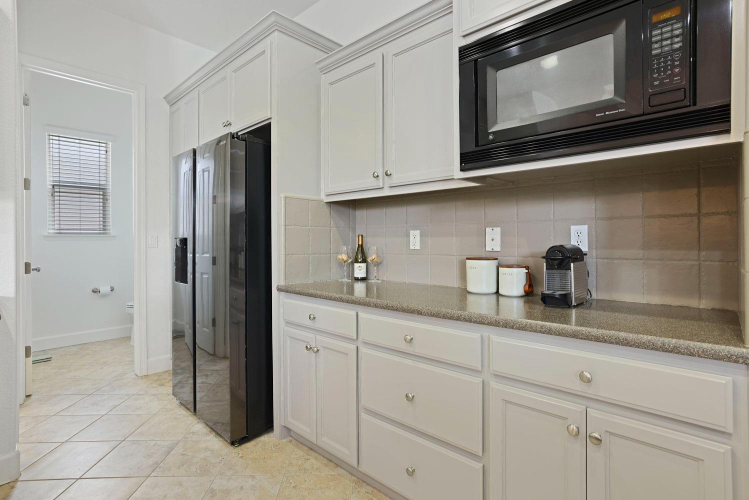 Detail Gallery Image 12 of 47 For 377 Travertine Dr, Ripon,  CA 95366 - 4 Beds | 2/1 Baths
