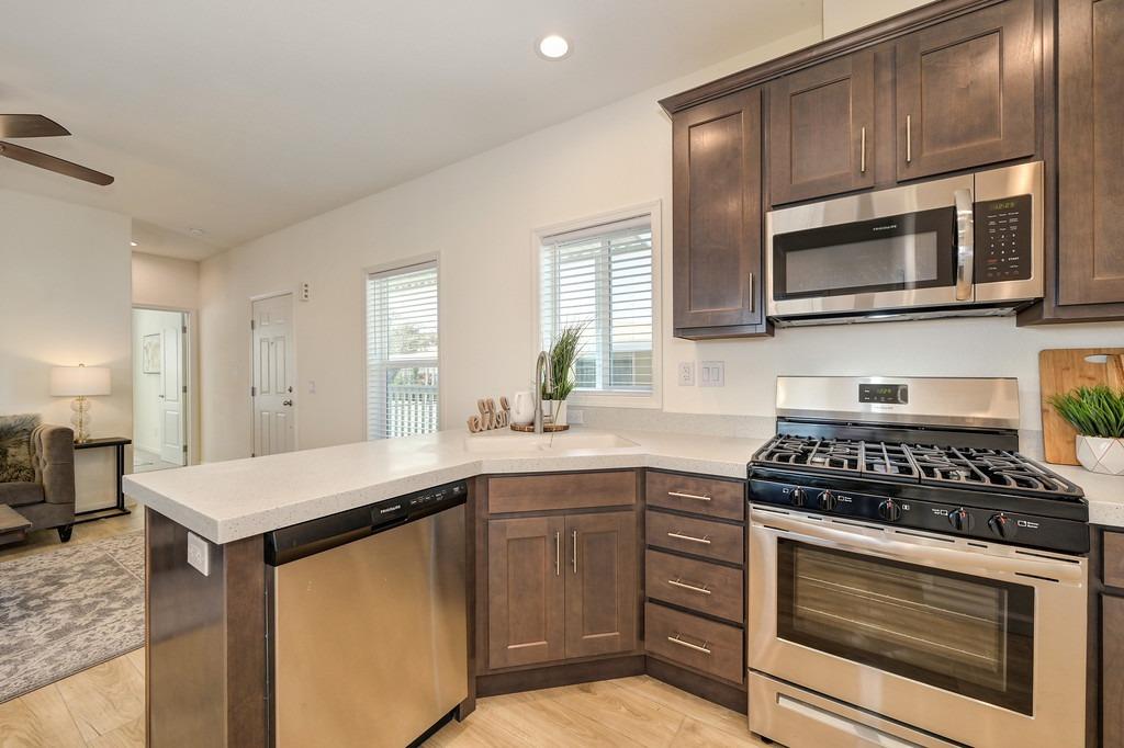 Detail Gallery Image 12 of 37 For 6525 Sunrise Blvd 18, Citrus Heights,  CA 95610 - 2 Beds | 2 Baths