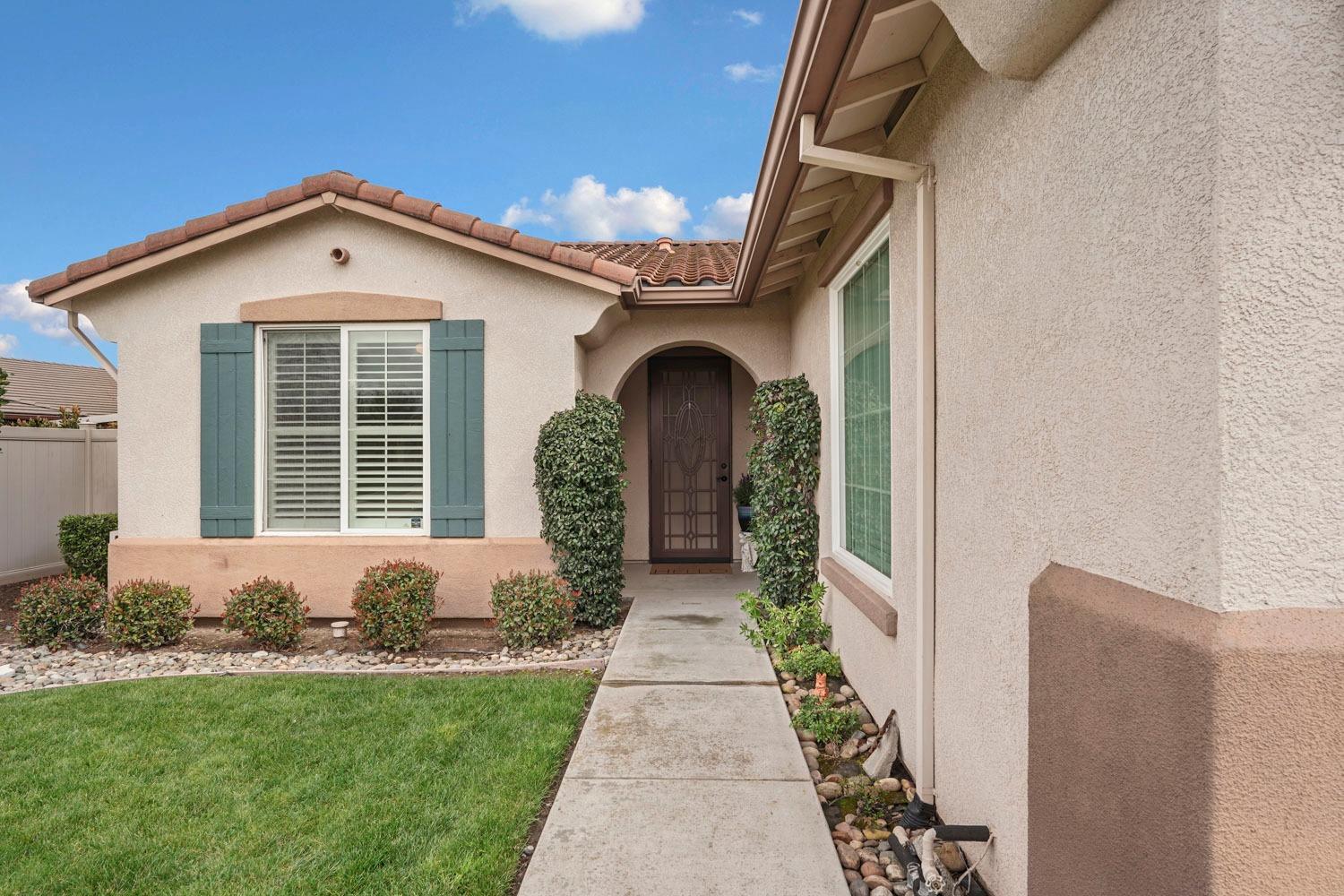 Detail Gallery Image 7 of 45 For 2350 Acorn Meadows Ln, Manteca,  CA 95336 - 2 Beds | 2 Baths