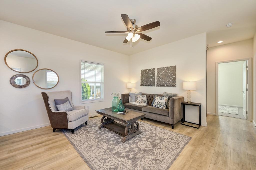 Detail Gallery Image 10 of 37 For 6525 Sunrise Blvd 18, Citrus Heights,  CA 95610 - 2 Beds | 2 Baths