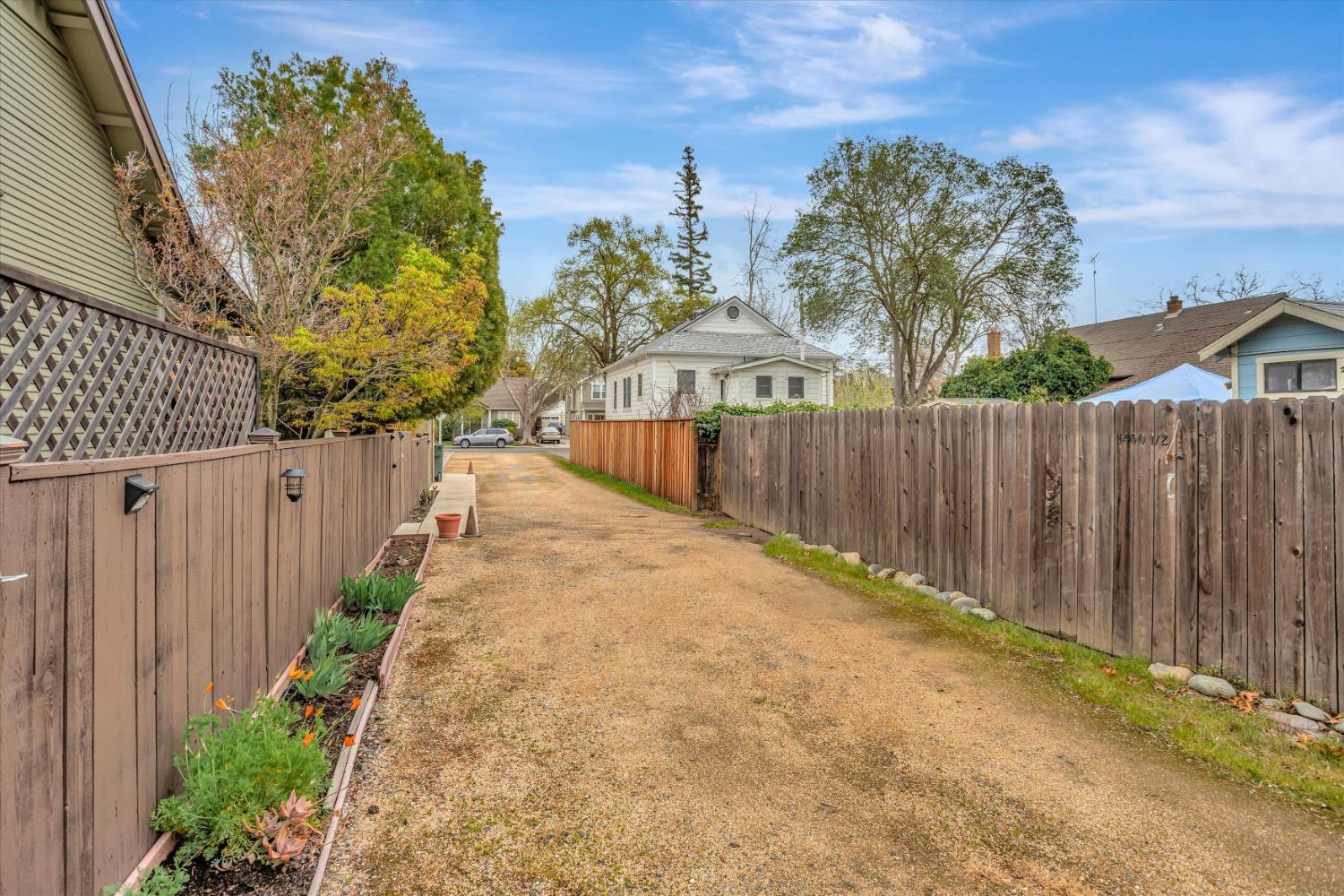 Detail Gallery Image 63 of 68 For 1348 37th St, Sacramento,  CA 95816 - 5 Beds | 3/1 Baths