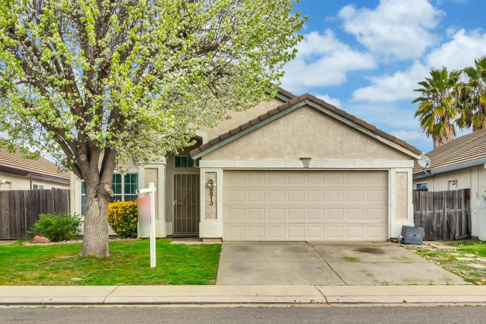 Detail Gallery Image 1 of 1 For 8813 Apricot Woods Way, Elk Grove,  CA 95624 - 4 Beds | 2 Baths