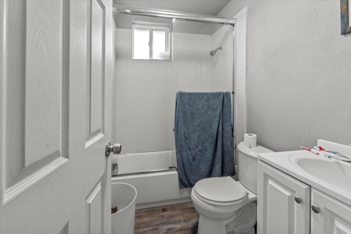 Detail Gallery Image 12 of 19 For 3637 22nd Ave, Sacramento,  CA 95820 - 3 Beds | 1 Baths