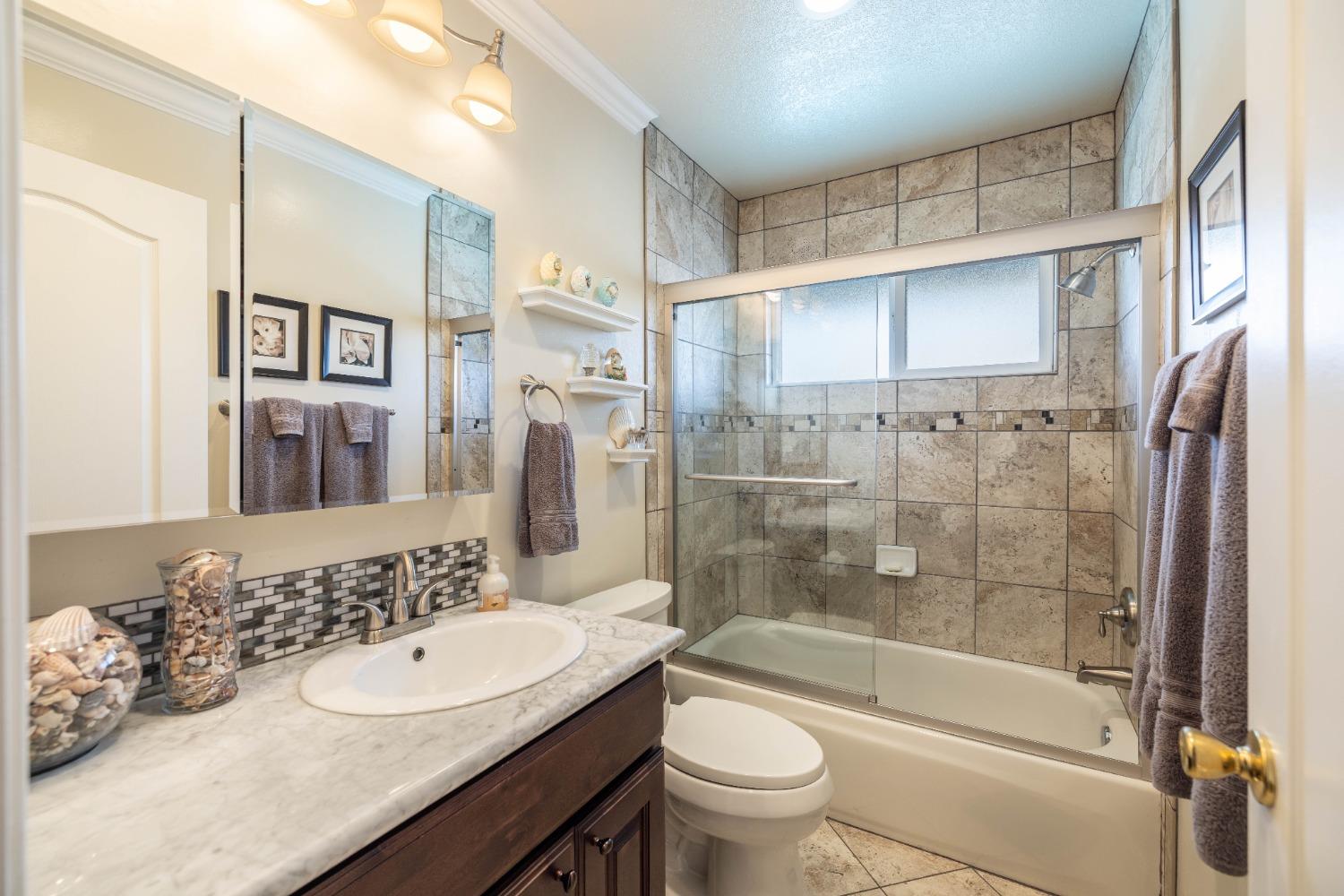 Detail Gallery Image 20 of 24 For 1021 Prospector Dr, Stockton,  CA 95210 - 2 Beds | 2 Baths