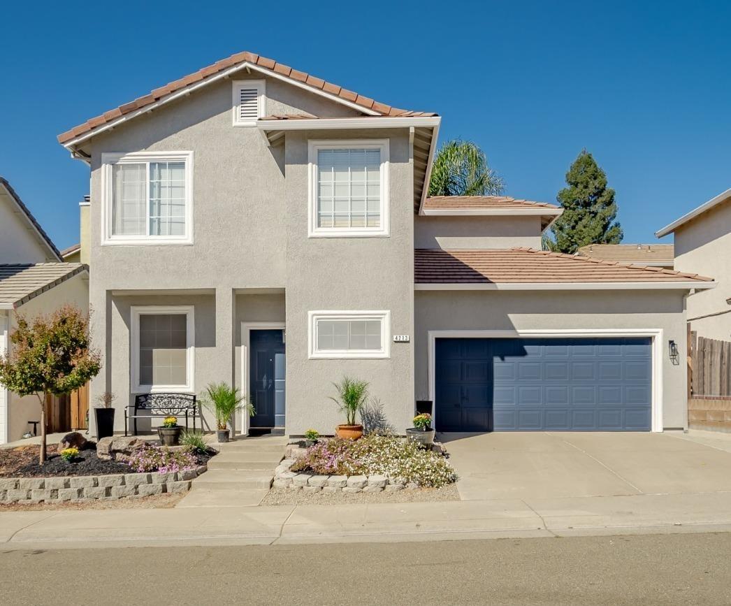 Detail Gallery Image 1 of 24 For 4213 Shandwick Dr, Antelope,  CA 95843 - 3 Beds | 2/1 Baths