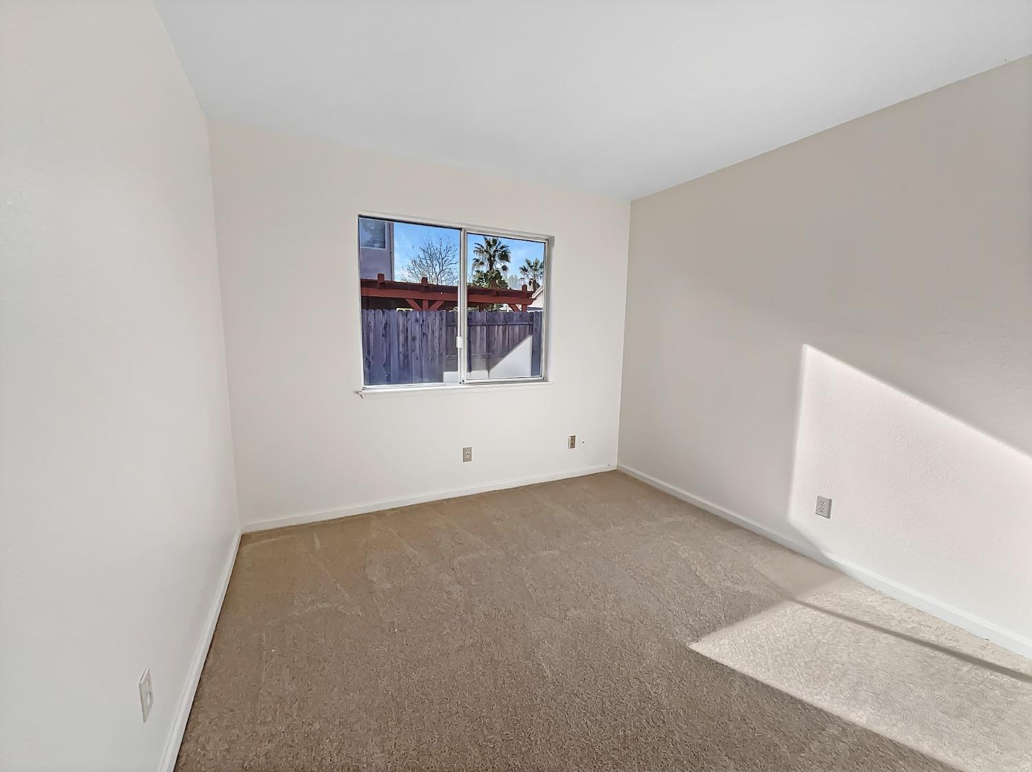 Detail Gallery Image 5 of 20 For 8635 Redwater Dr, Antelope,  CA 95843 - 3 Beds | 2 Baths