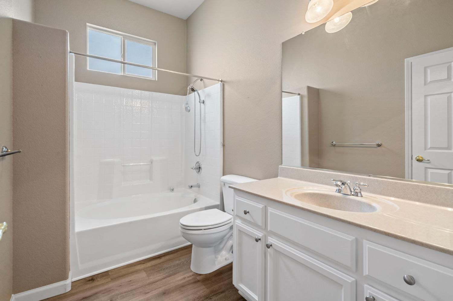 Detail Gallery Image 31 of 36 For 1652 Windy Cove Ln, Ripon,  CA 95366 - 2 Beds | 2 Baths