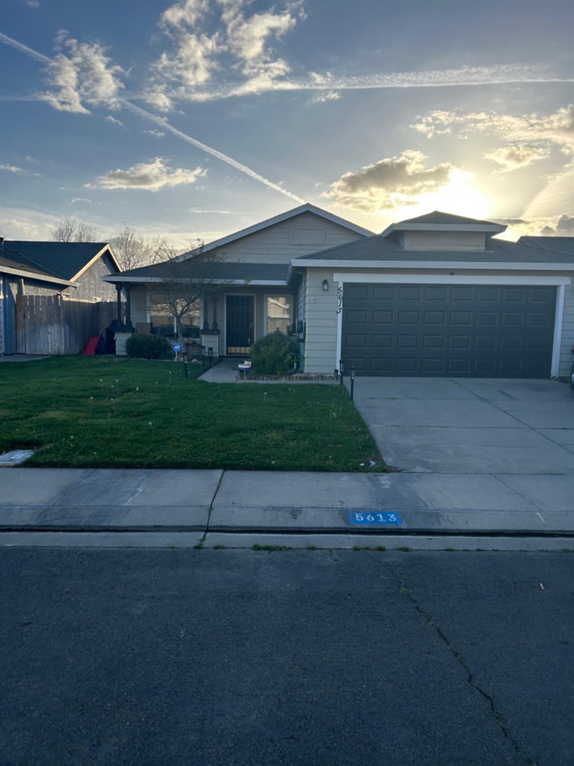 Photo of 5613 Rose Brook Dr in Riverbank, CA