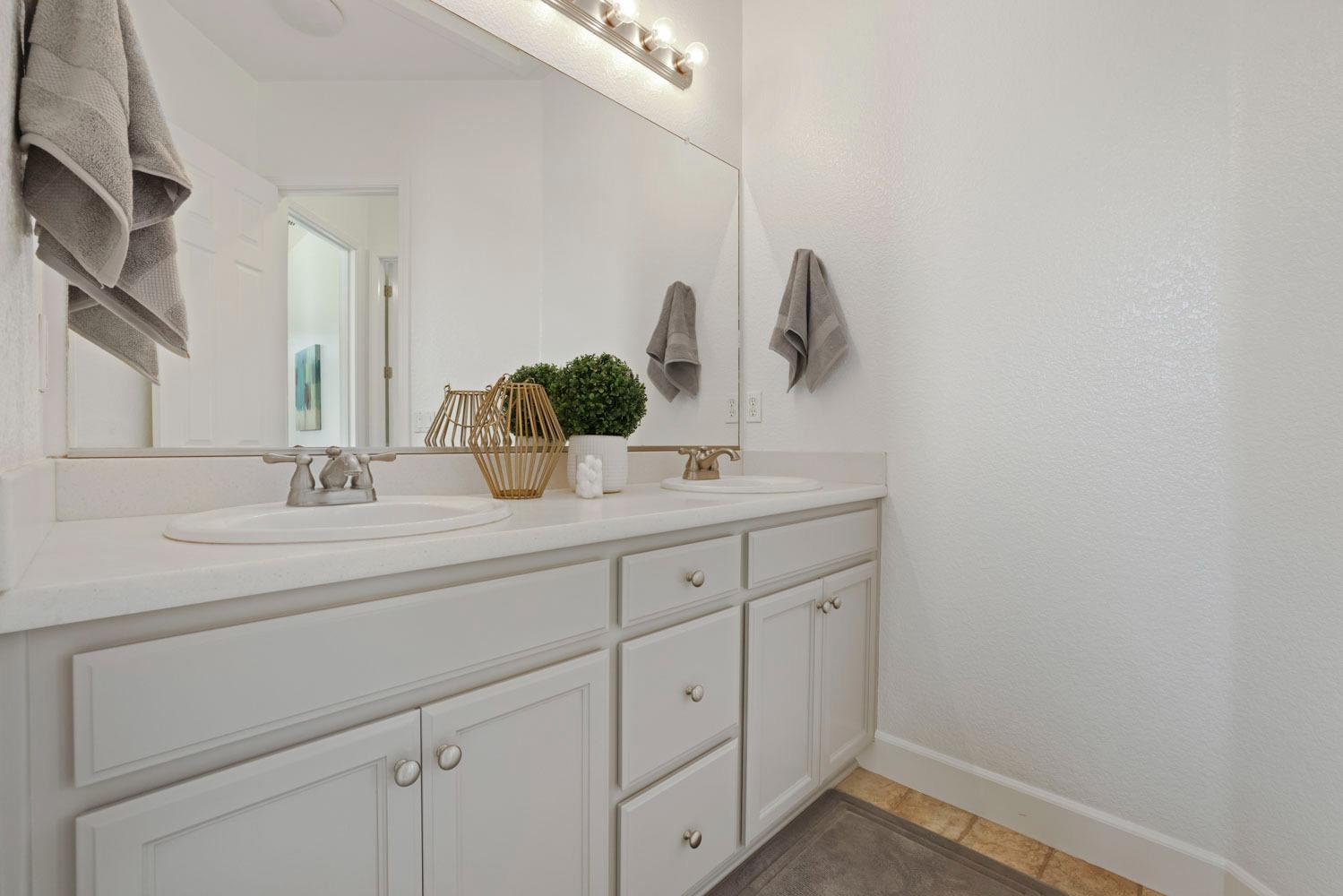 Detail Gallery Image 21 of 47 For 377 Travertine Dr, Ripon,  CA 95366 - 4 Beds | 2/1 Baths