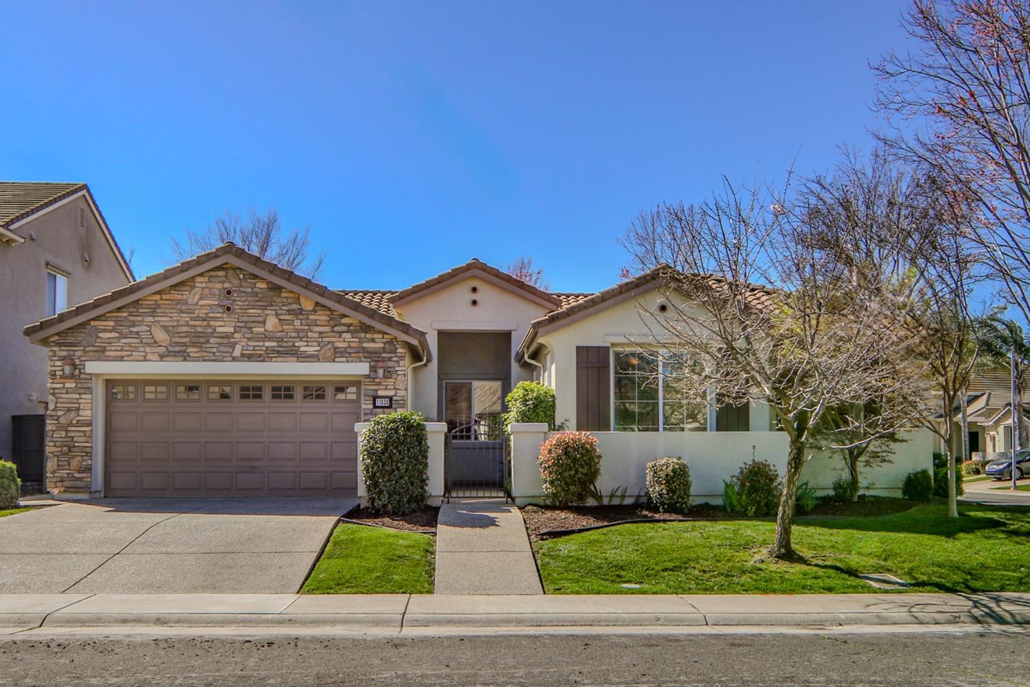 Detail Gallery Image 1 of 1 For 11830 Sandy Knoll Ct, Rancho Cordova,  CA 95742 - 5 Beds | 3/1 Baths