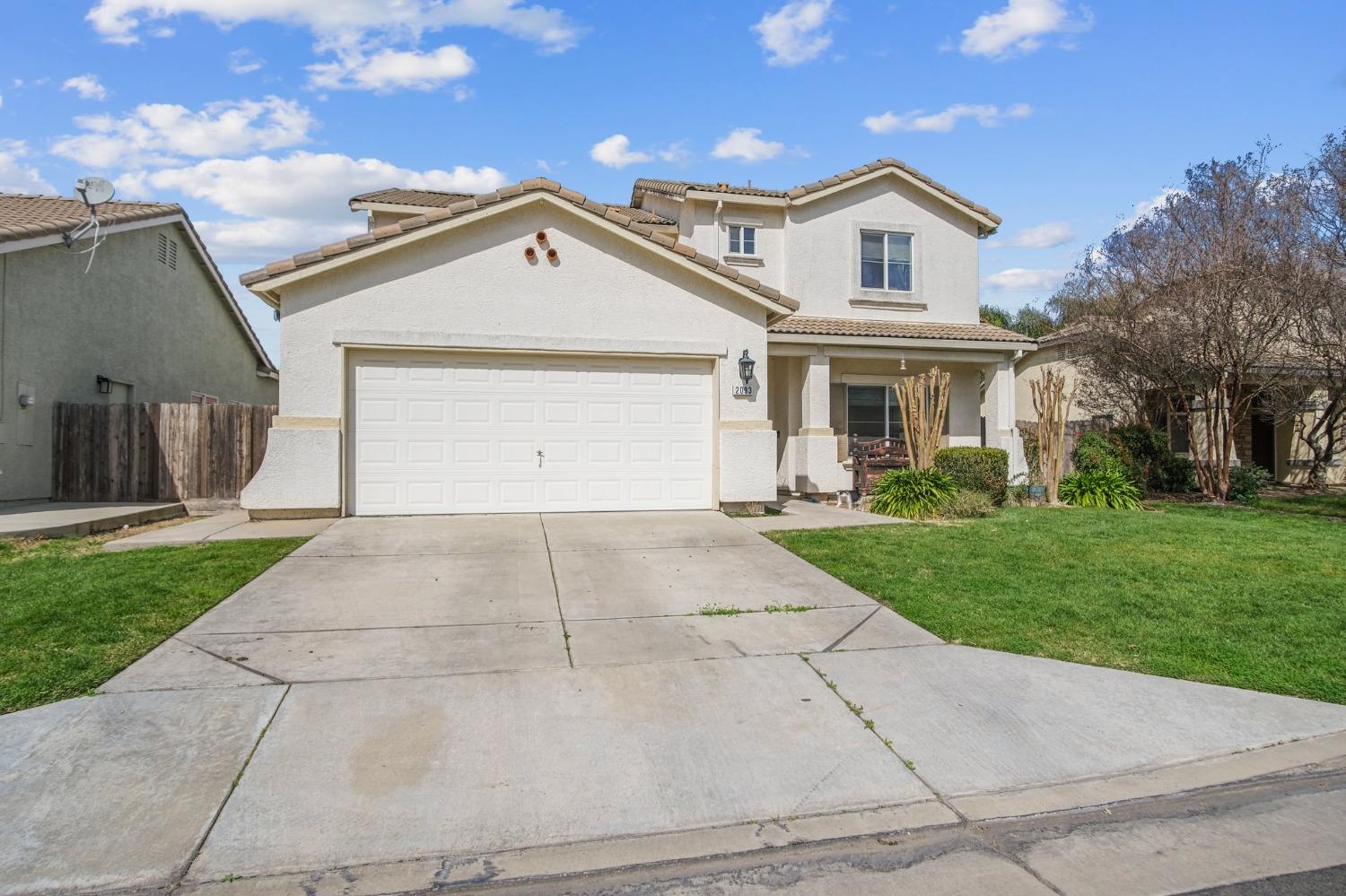 Photo of 2093 Glory Ct in Atwater, CA