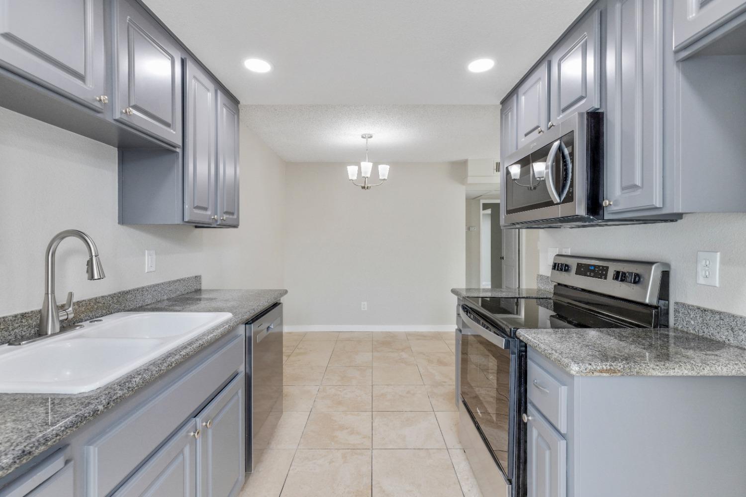 Detail Gallery Image 18 of 26 For 1313 Floyd Ave #125,  Modesto,  CA 95355 - 2 Beds | 1 Baths