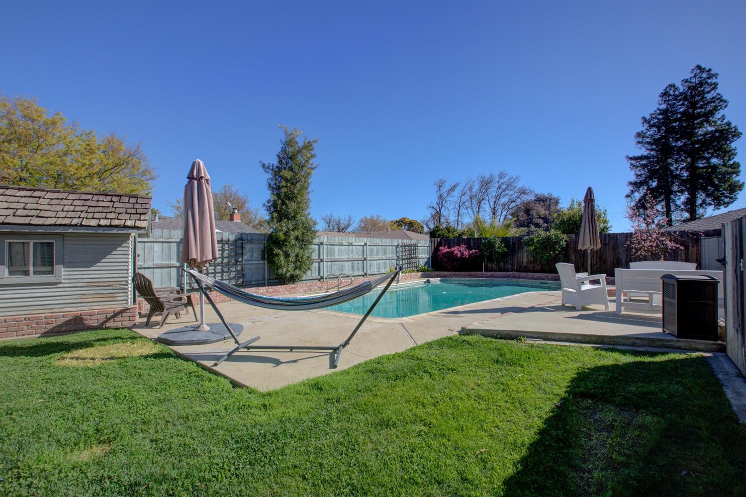 Detail Gallery Image 41 of 48 For 221 Ericwood Ct, Modesto,  CA 95350 - 3 Beds | 2 Baths