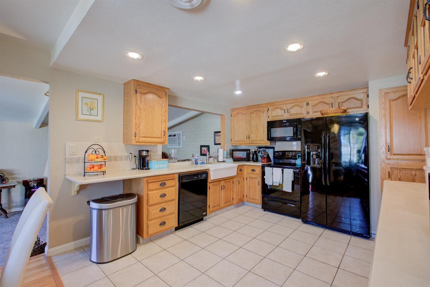 Detail Gallery Image 22 of 48 For 221 Ericwood Ct, Modesto,  CA 95350 - 3 Beds | 2 Baths
