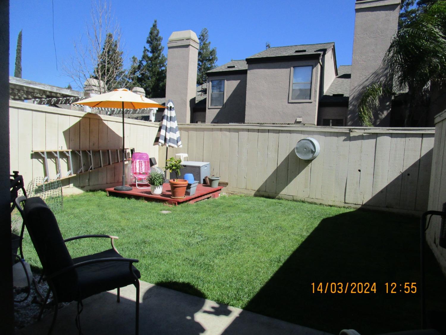 Detail Gallery Image 12 of 29 For 1123 Cedar Creek Dr #3,  Modesto,  CA 95355 - 3 Beds | 2/1 Baths