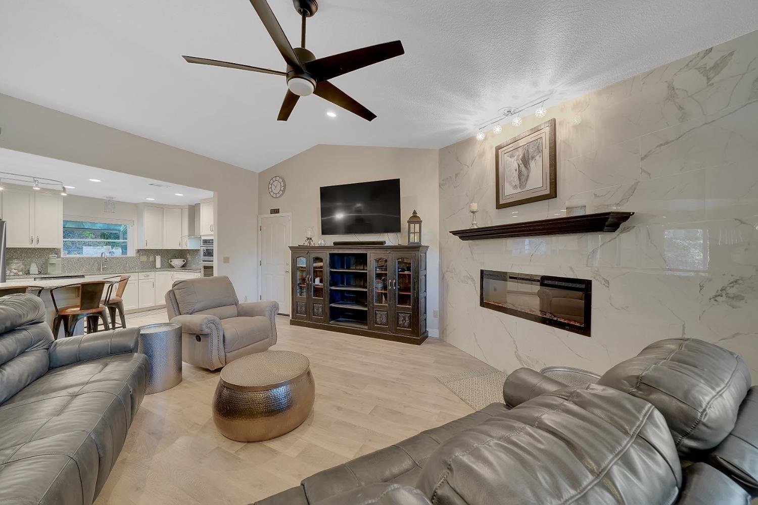 Detail Gallery Image 32 of 79 For 3147 Stagecoach Ct, Valley Springs,  CA 95252 - 4 Beds | 3/2 Baths