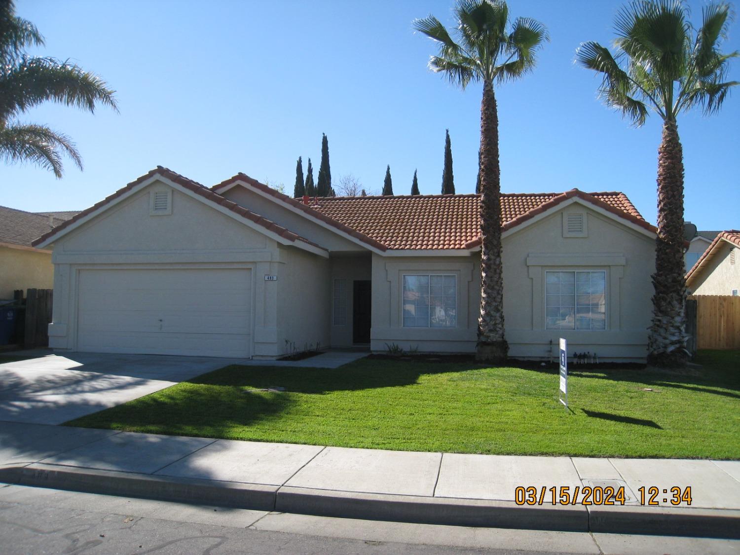 Photo of 493 Driftwood Ave in Los Banos, CA