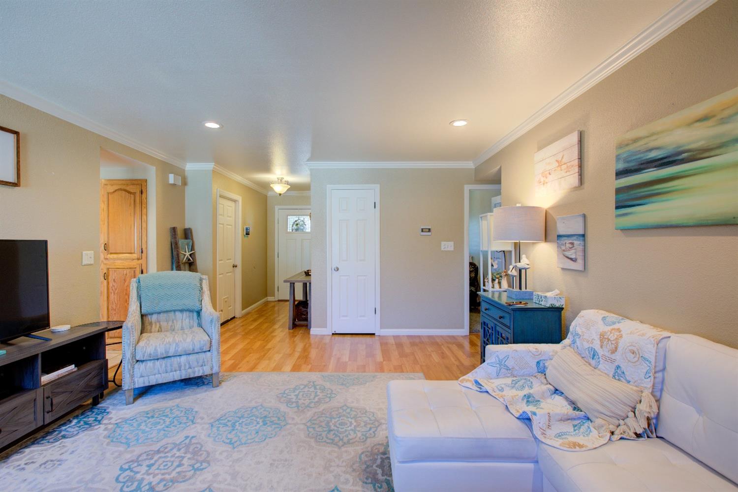 Detail Gallery Image 12 of 48 For 221 Ericwood Ct, Modesto,  CA 95350 - 3 Beds | 2 Baths