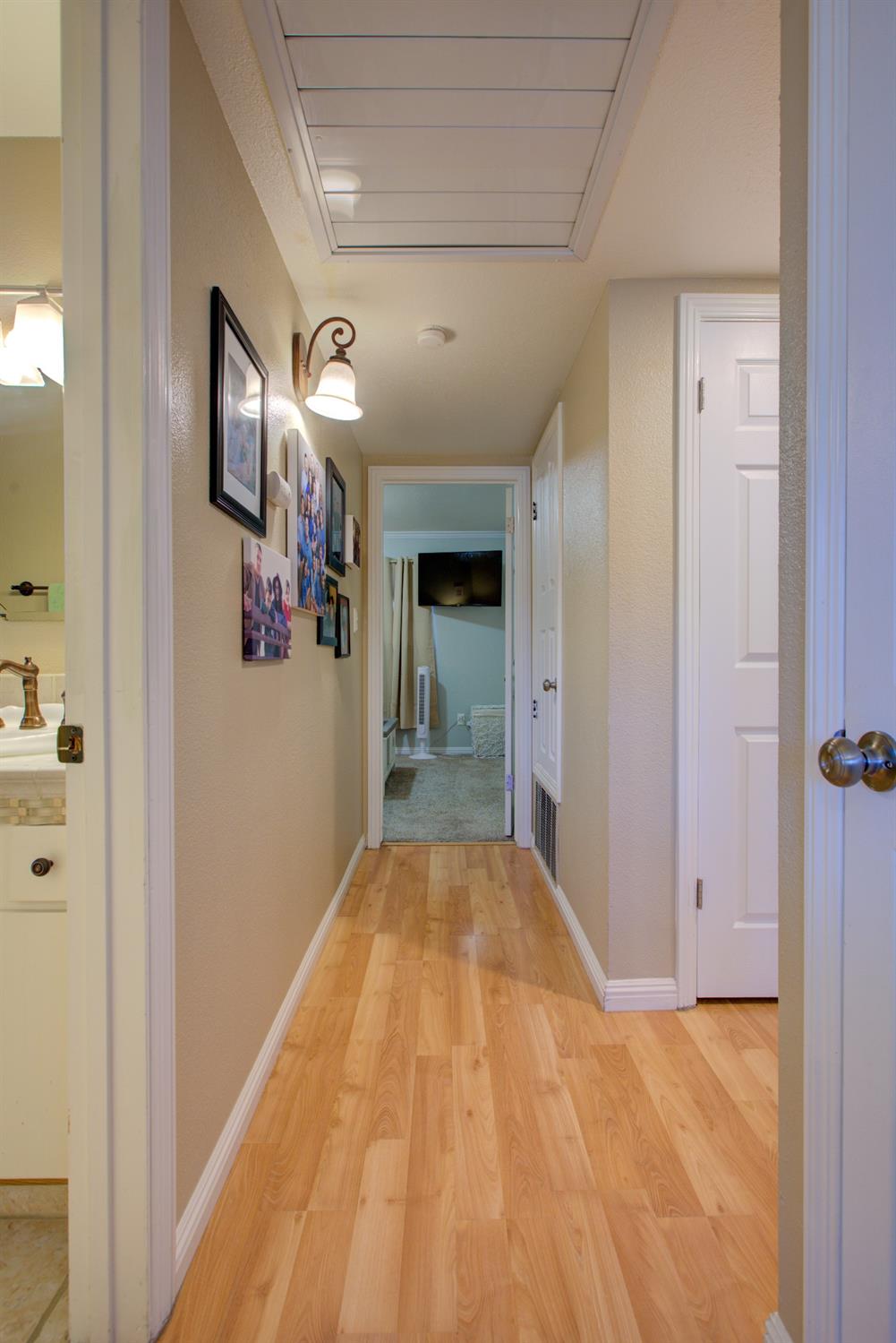 Detail Gallery Image 26 of 48 For 221 Ericwood Ct, Modesto,  CA 95350 - 3 Beds | 2 Baths