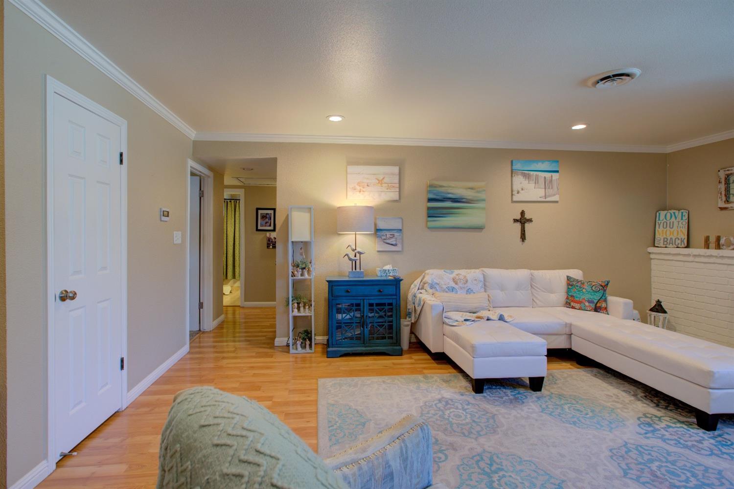 Detail Gallery Image 15 of 48 For 221 Ericwood Ct, Modesto,  CA 95350 - 3 Beds | 2 Baths