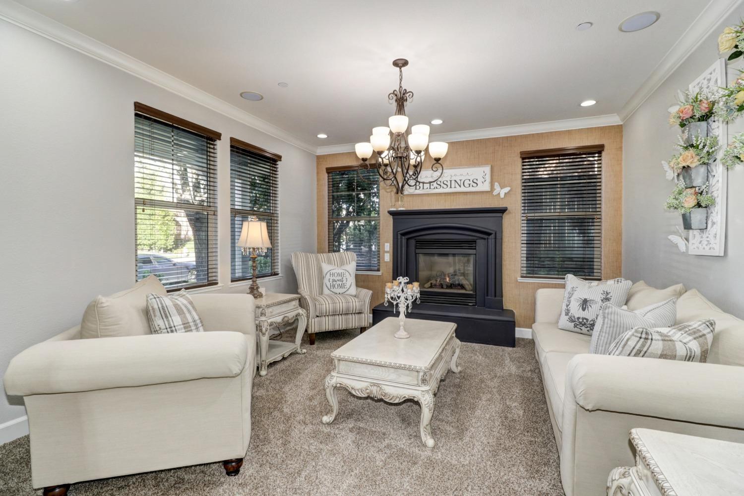 Detail Gallery Image 17 of 97 For 1802 Sorrell Cir, Rocklin,  CA 95765 - 4 Beds | 3/1 Baths