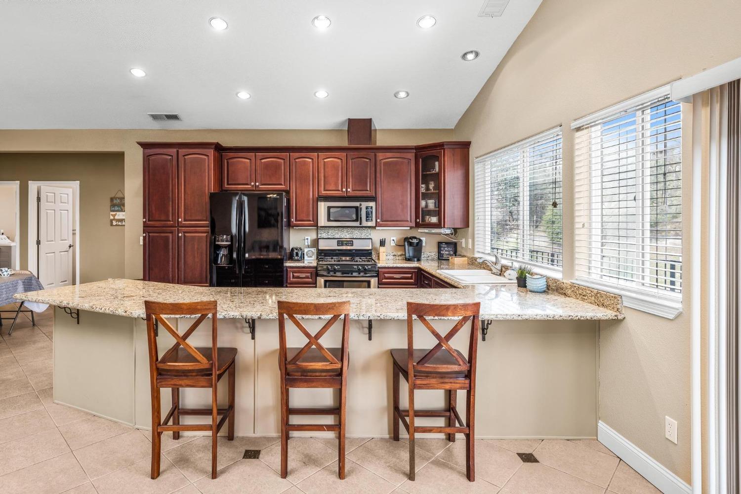 Detail Gallery Image 16 of 46 For 337 Thomson #45,  Copperopolis,  CA 95228 - 4 Beds | 2 Baths