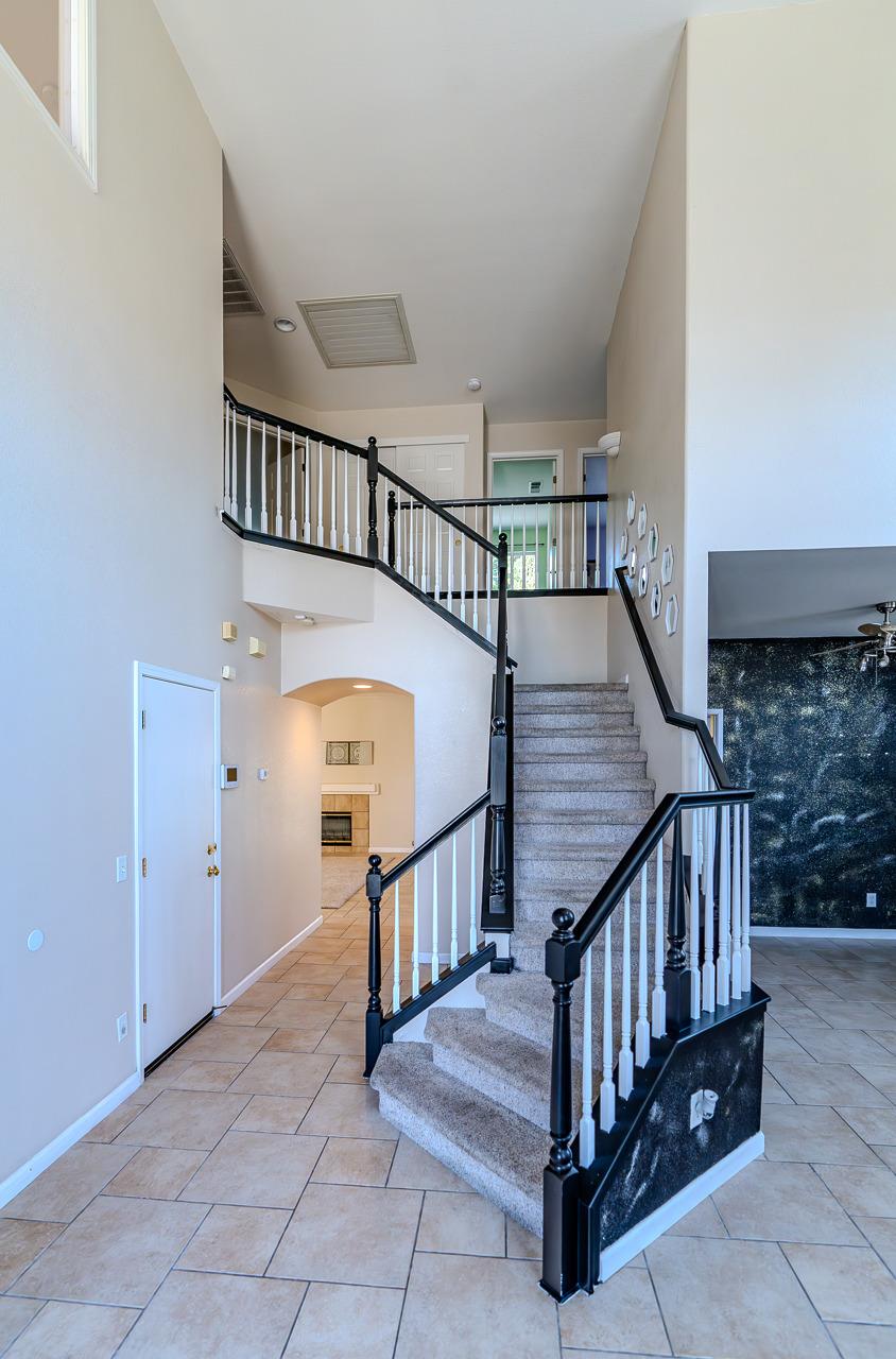 Detail Gallery Image 13 of 29 For 4121 Hallmark Way, Modesto,  CA 95356 - 4 Beds | 2/1 Baths