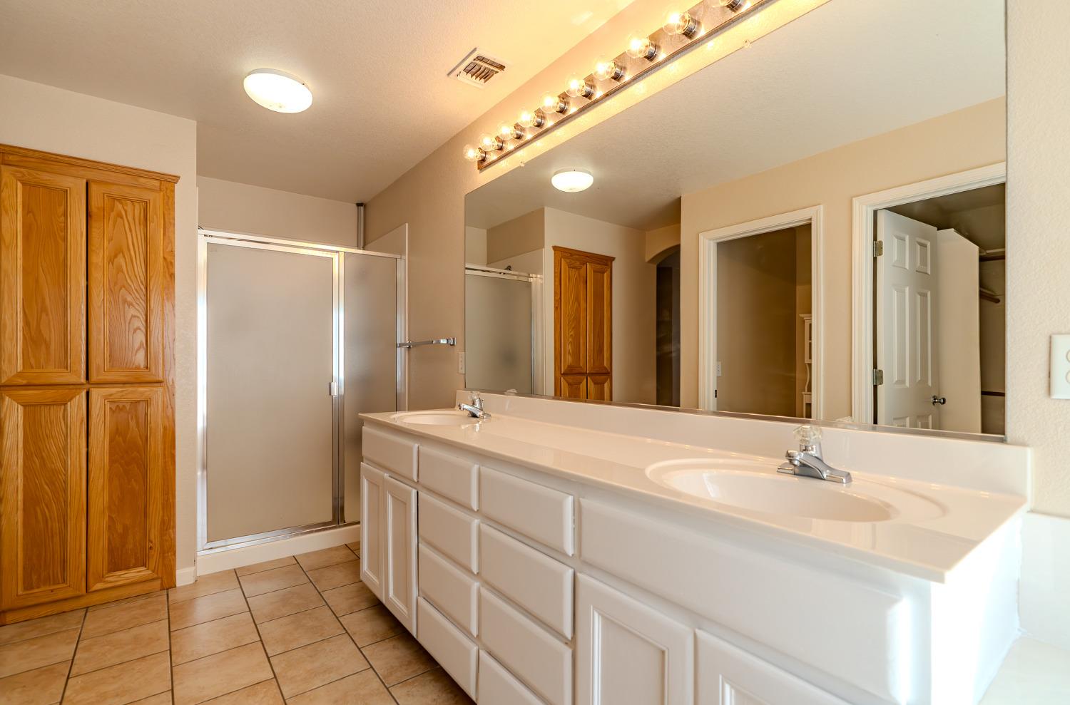 Detail Gallery Image 20 of 29 For 4121 Hallmark Way, Modesto,  CA 95356 - 4 Beds | 2/1 Baths