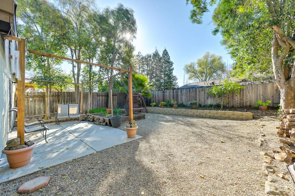 Detail Gallery Image 18 of 20 For 1214 Halifax Ave, Davis,  CA 95616 - 3 Beds | 2 Baths