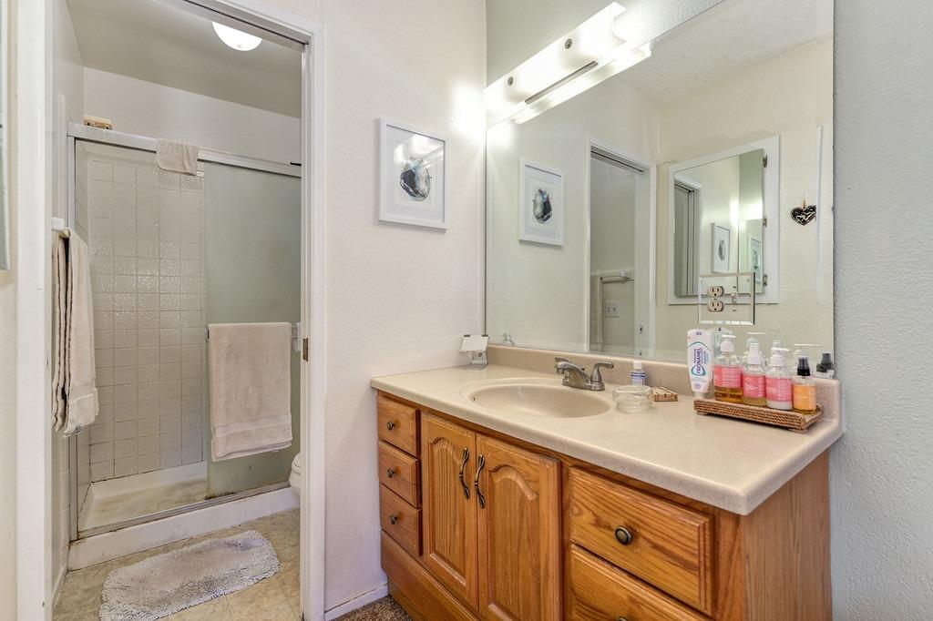 Detail Gallery Image 14 of 20 For 1214 Halifax Ave, Davis,  CA 95616 - 3 Beds | 2 Baths